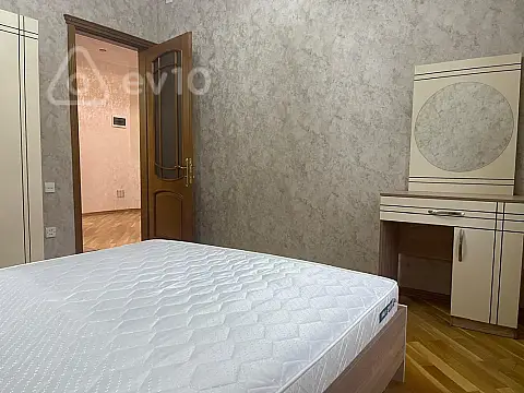 Kirayə verilir 3 otaqlı yeni tikili 102 m²