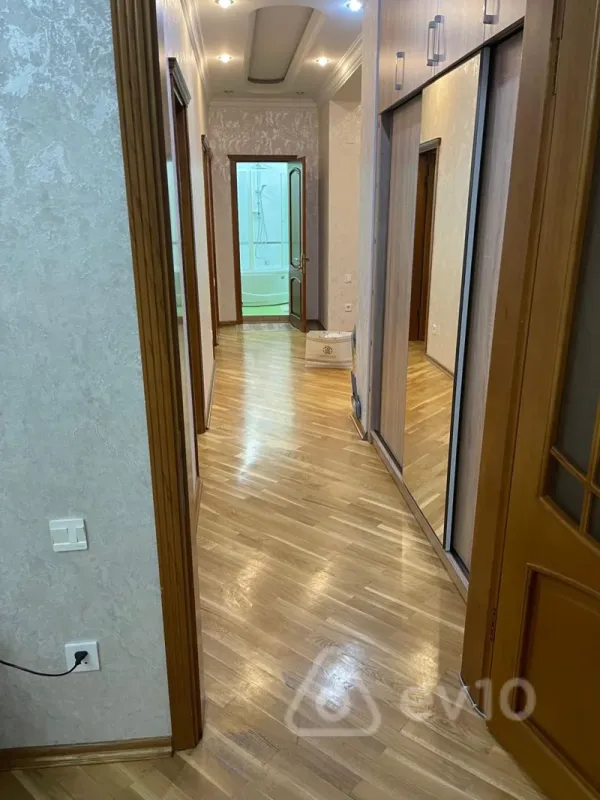 Kirayə verilir 3 otaqlı yeni tikili 102 m²