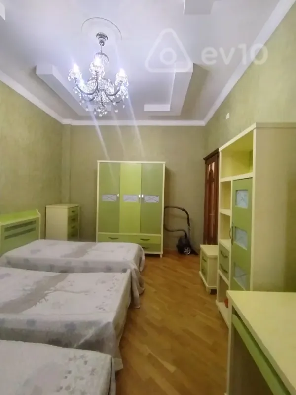 Satılır 3 otaqlı yeni tikili 130 m²