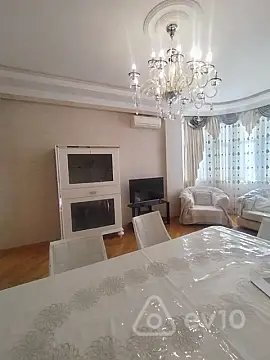 Satılır 3 otaqlı yeni tikili 130 m²
