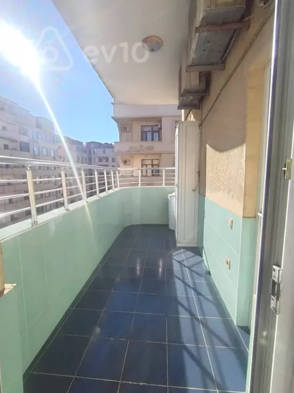 Satılır 3 otaqlı yeni tikili 130 m²