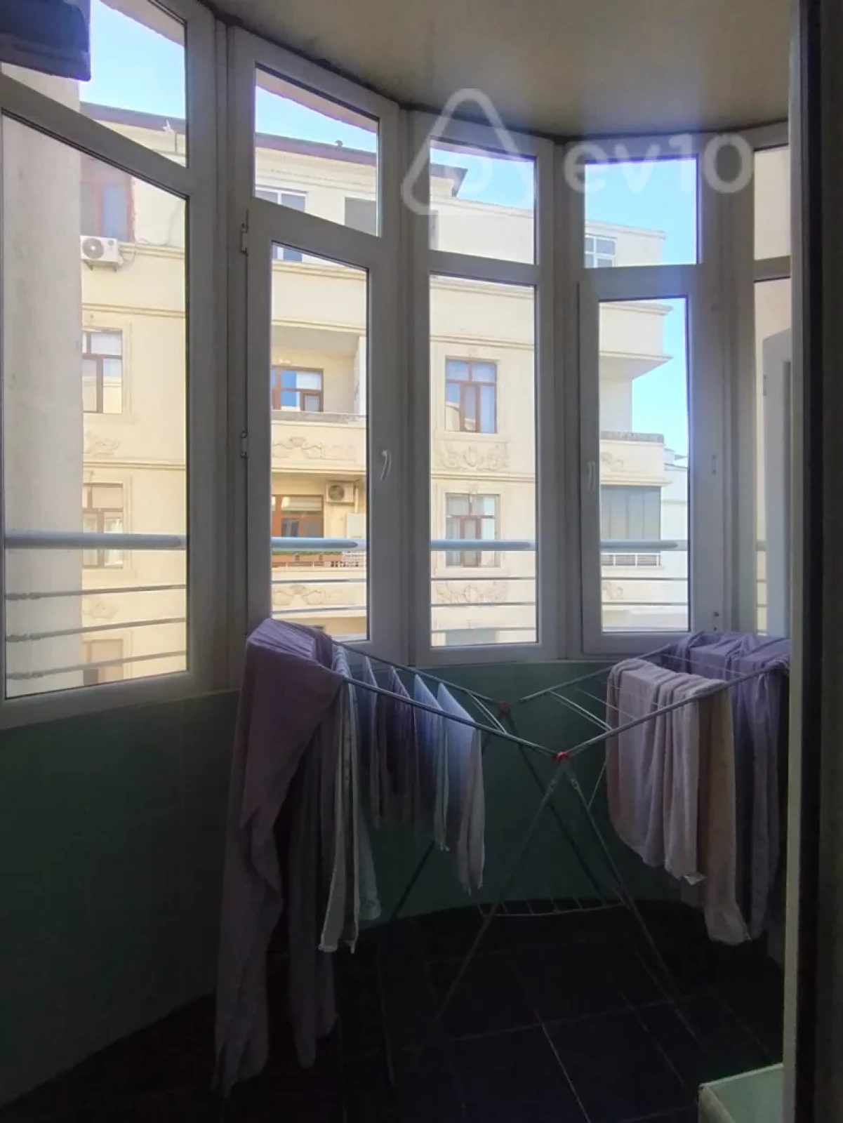 Satılır 3 otaqlı yeni tikili 130 m²