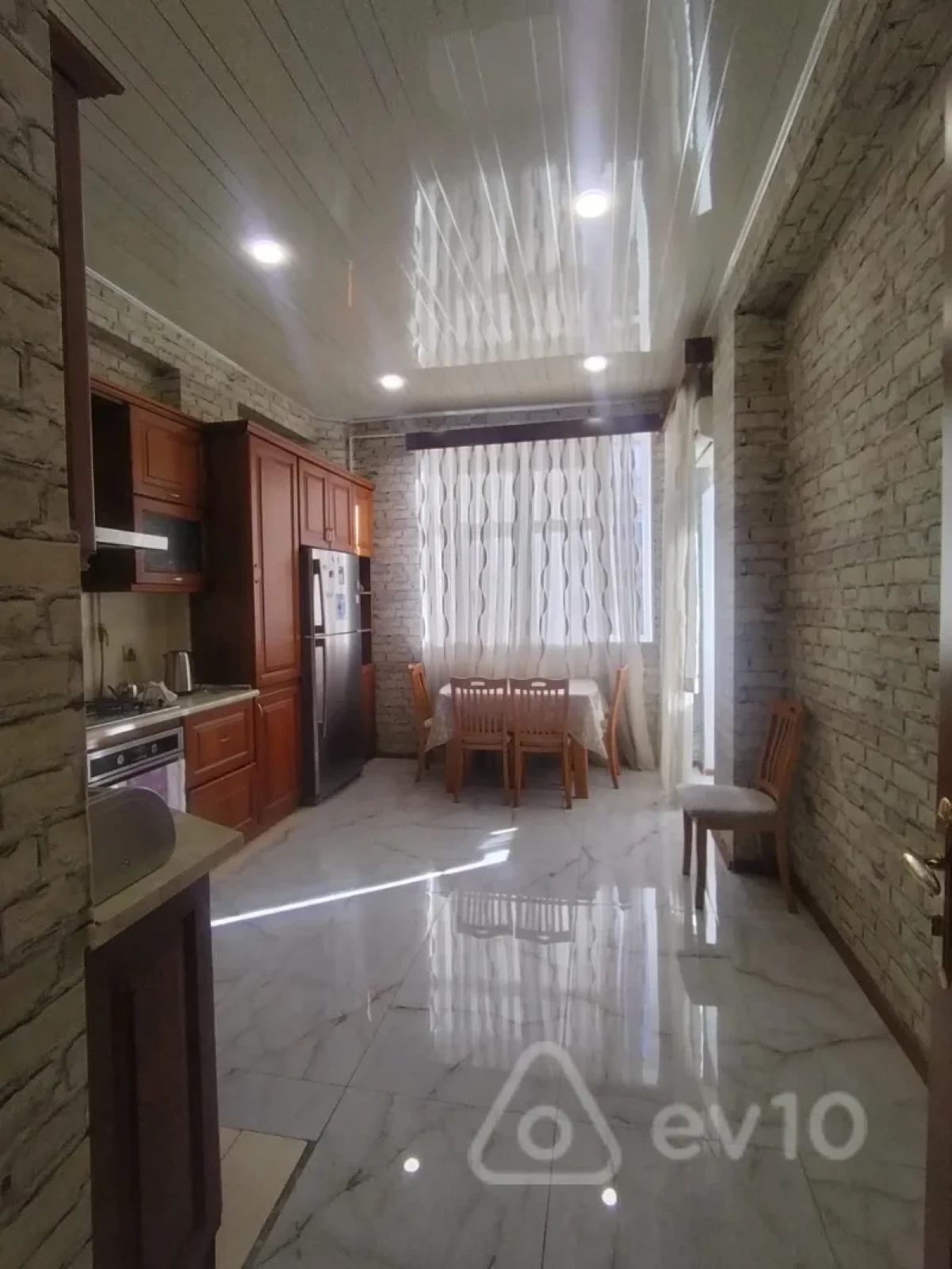 Satılır 3 otaqlı yeni tikili 130 m²