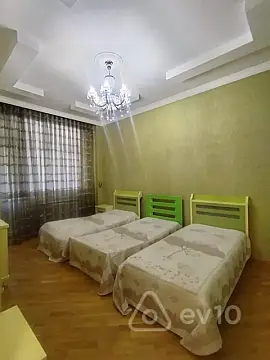 Satılır 3 otaqlı yeni tikili 130 m²