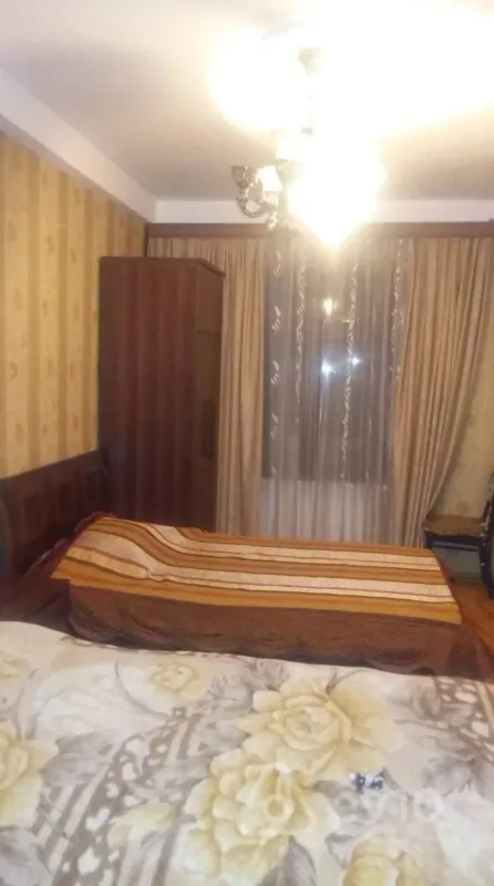 Kirayə verilir 3 otaqlı köhnə tikili 90 m²