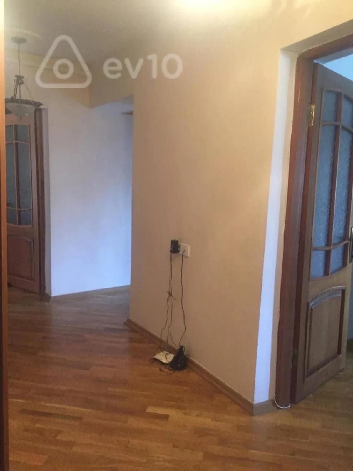 Kirayə verilir 3 otaqlı köhnə tikili 90 m²