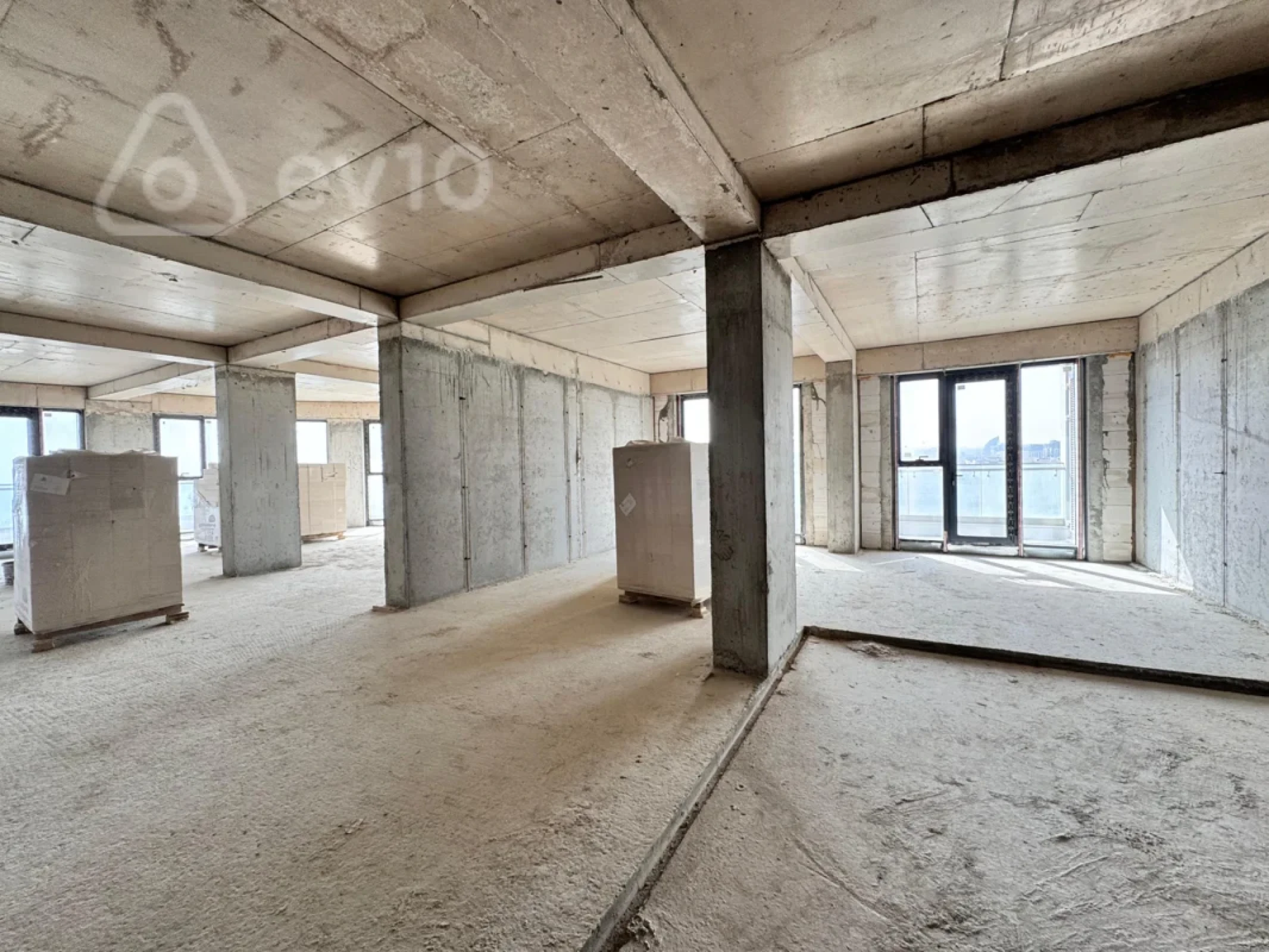 Satılır 4 otaqlı yeni tikili 220 m²