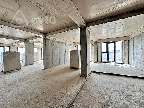 Satılır 4 otaqlı yeni tikili 220 m²