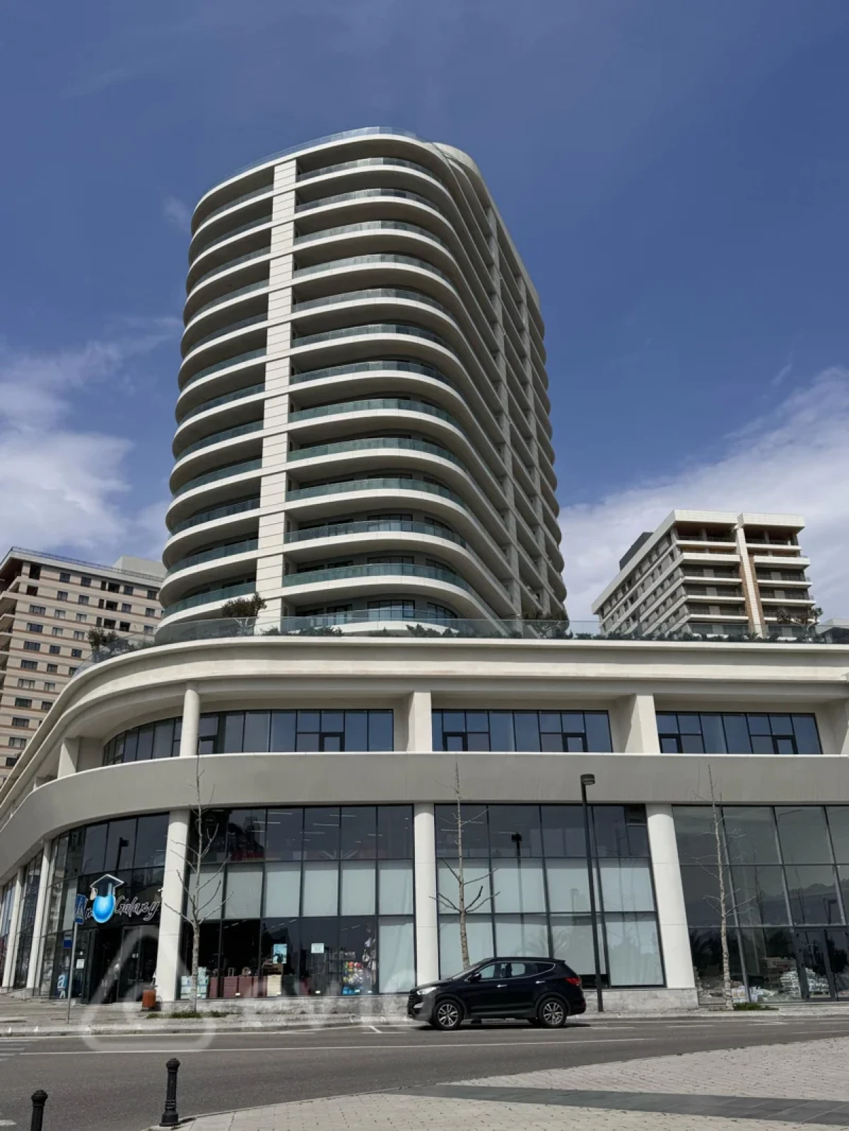 Satılır 4 otaqlı yeni tikili 220 m²