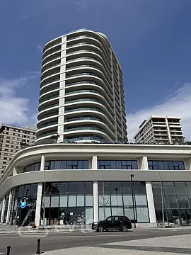 Satılır 4 otaqlı yeni tikili 220 m²