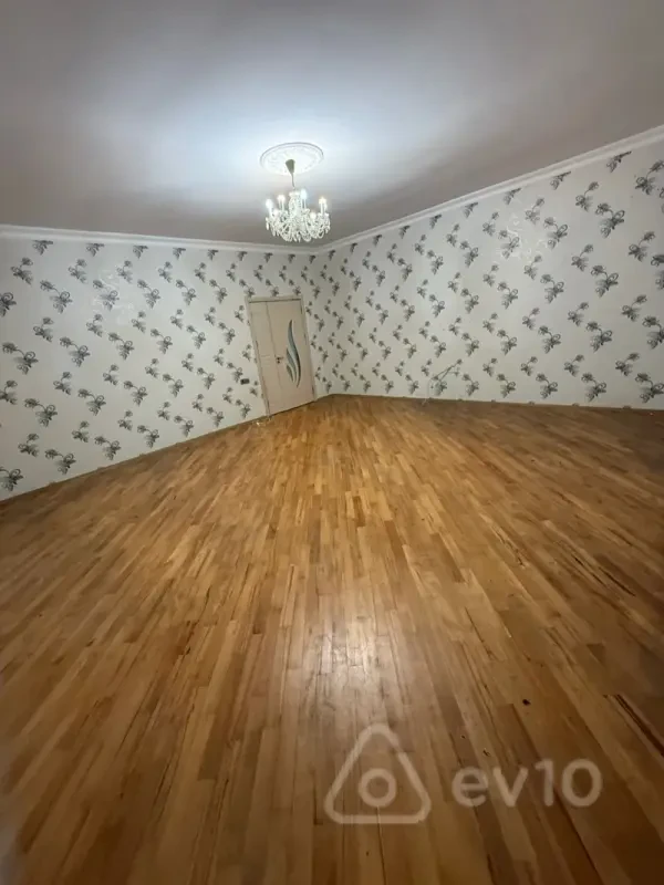Satılır 3 otaqlı yeni tikili 140 m²