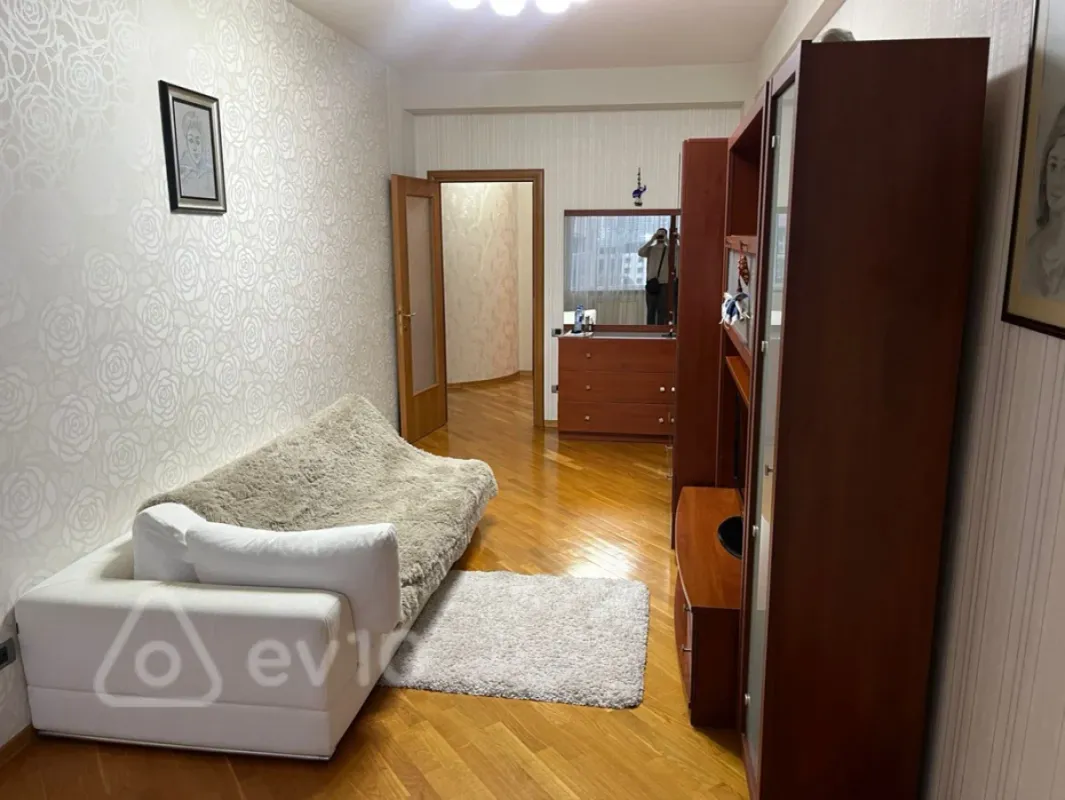 Kirayə verilir 4 otaqlı yeni tikili 185 m²