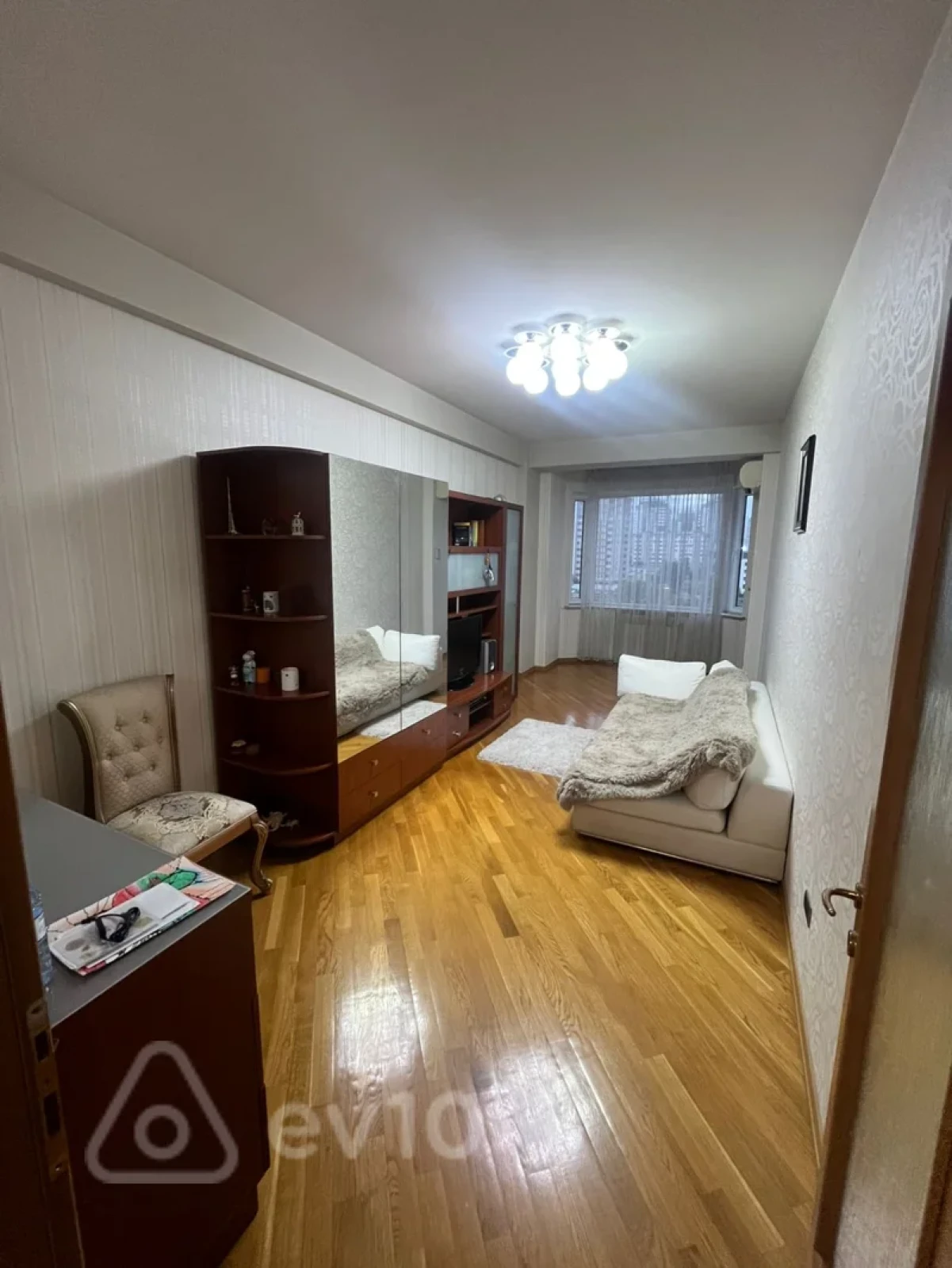 Kirayə verilir 4 otaqlı yeni tikili 185 m²