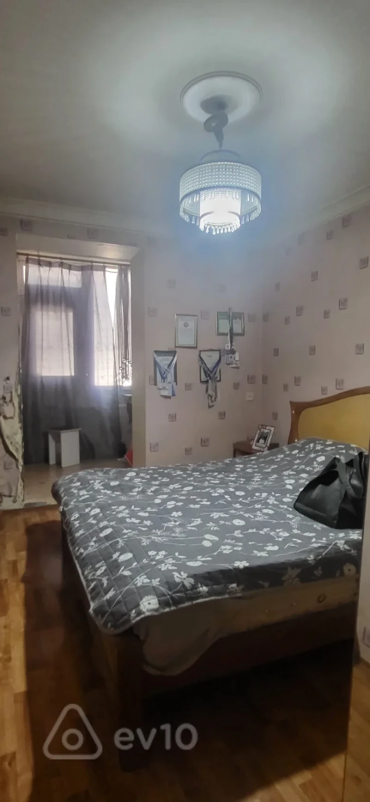 Satılır 3 otaqlı köhnə tikili 80 m²