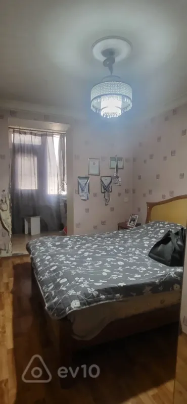 Satılır 3 otaqlı köhnə tikili 80 m²