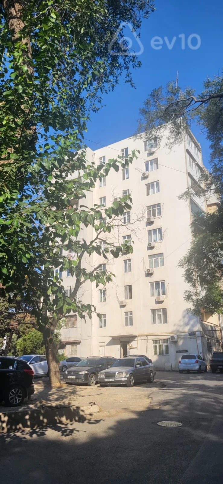 Satılır 3 otaqlı köhnə tikili 80 m²