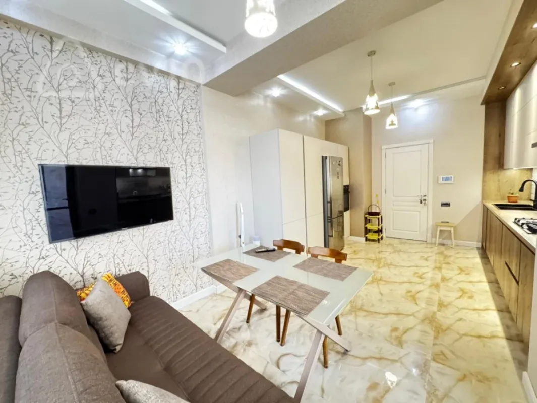 Kirayə verilir 3 otaqlı yeni tikili 150 m²