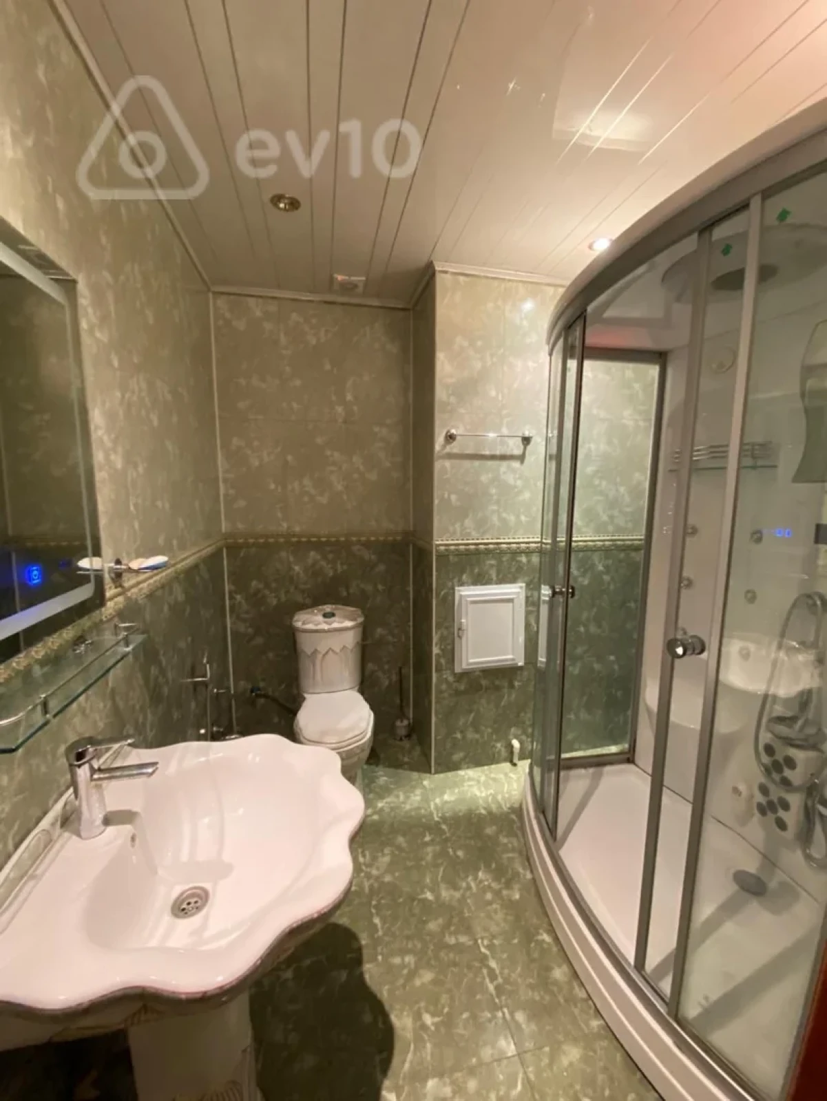 Kirayə verilir 3 otaqlı yeni tikili 120 m²