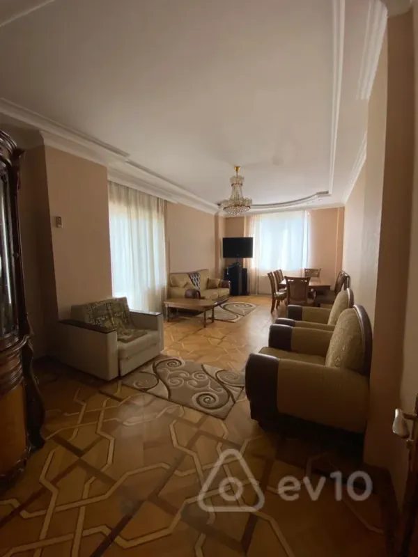 Kirayə verilir 3 otaqlı yeni tikili 120 m²