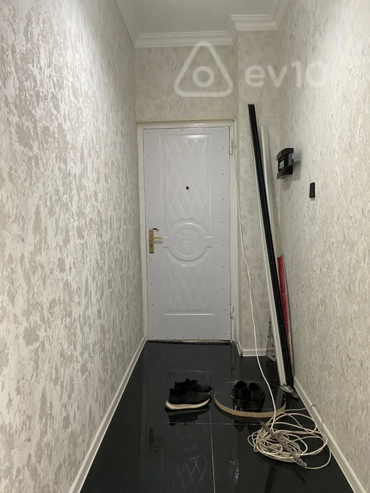 Satılır 2 otaqlı köhnə tikili 50 m²