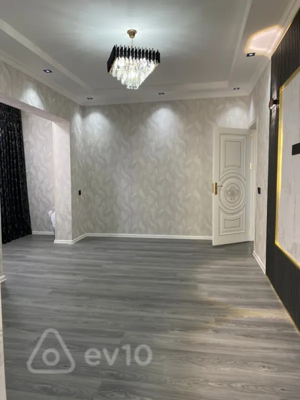 Satılır 2 otaqlı köhnə tikili 50 m²