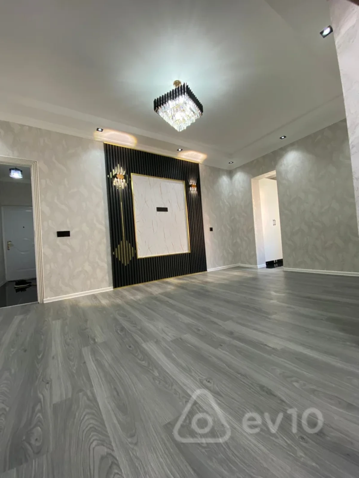 Satılır 2 otaqlı köhnə tikili 50 m²