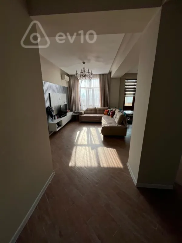 Satılır 3 otaqlı yeni tikili 95 m²