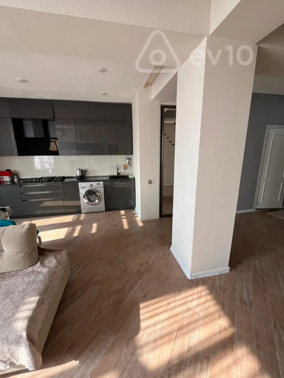 Satılır 3 otaqlı yeni tikili 95 m²
