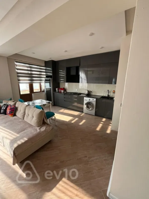 Satılır 3 otaqlı yeni tikili 95 m²