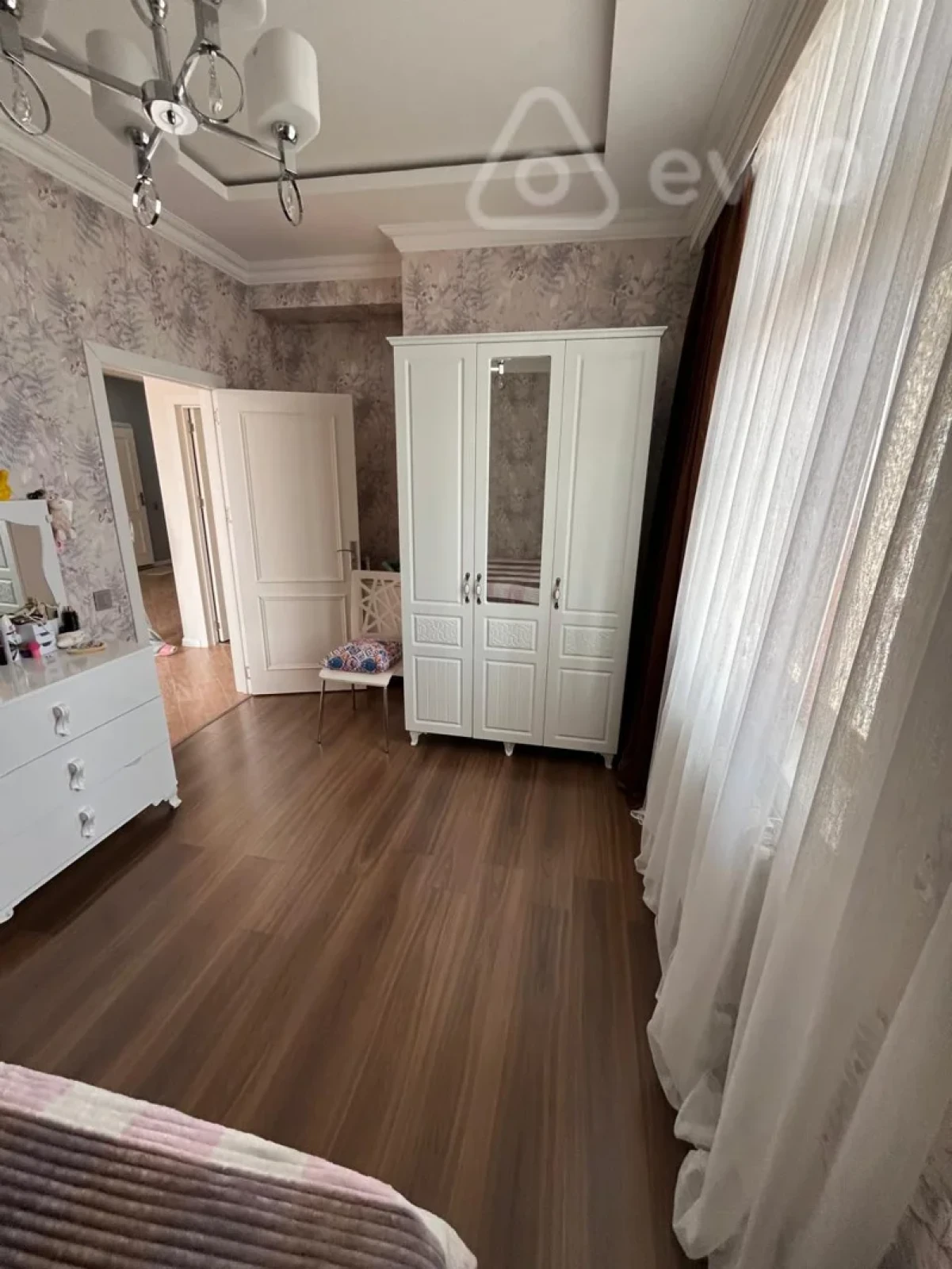 Satılır 3 otaqlı yeni tikili 95 m²