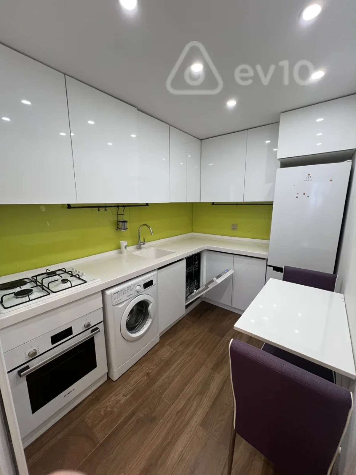 Kirayə verilir 3 otaqlı yeni tikili 66 m²