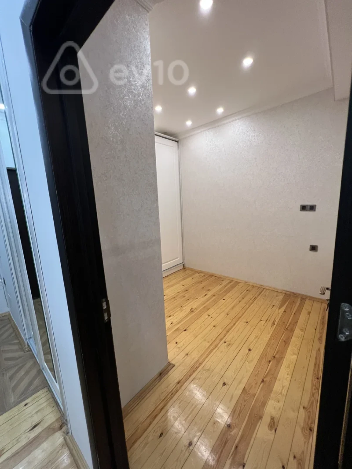 Kirayə verilir 3 otaqlı yeni tikili 66 m²