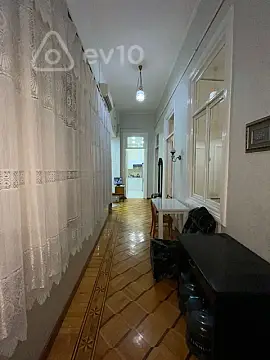 Satılır 3 otaqlı köhnə tikili 98 m²