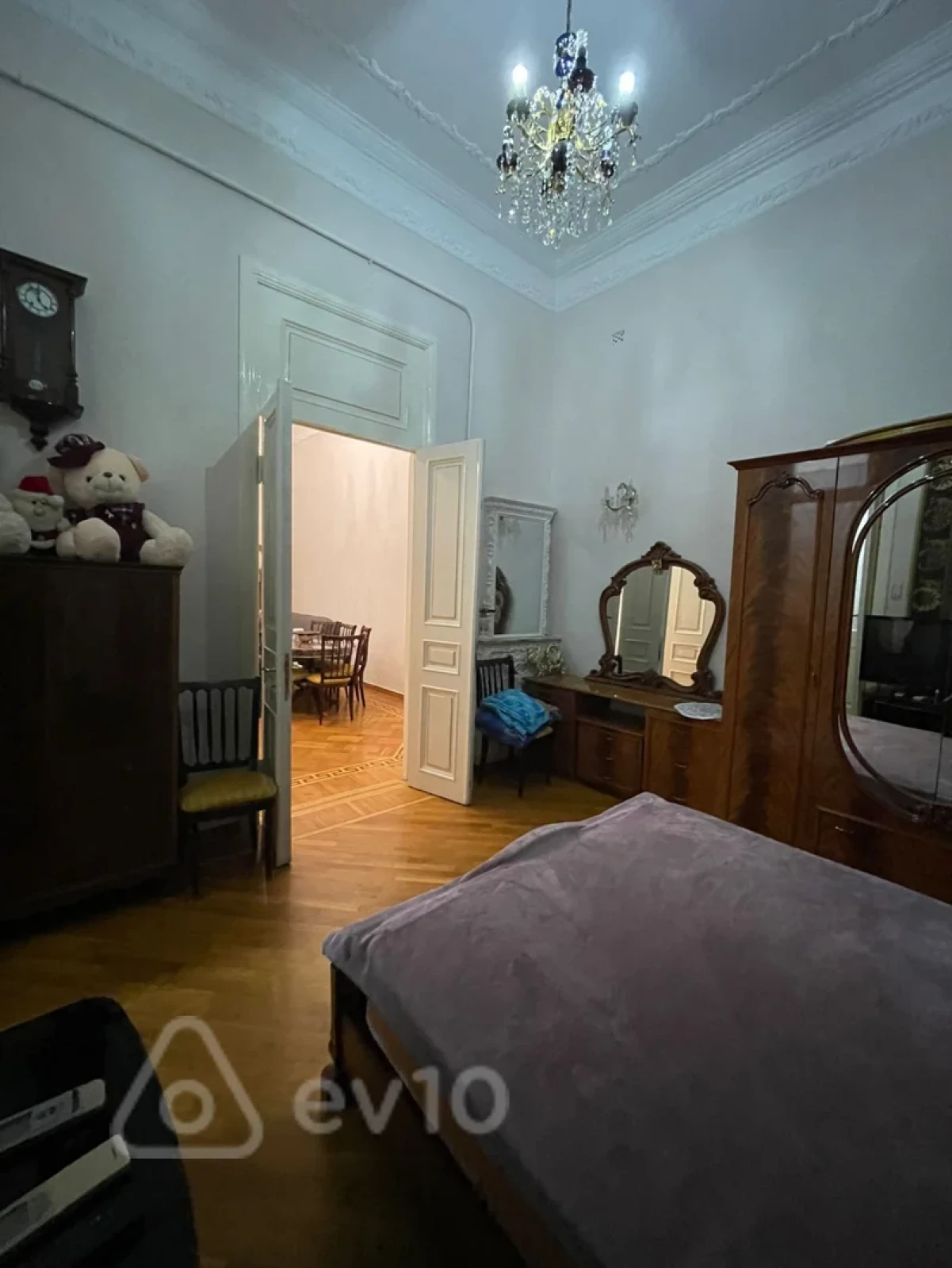 Satılır 3 otaqlı köhnə tikili 98 m²