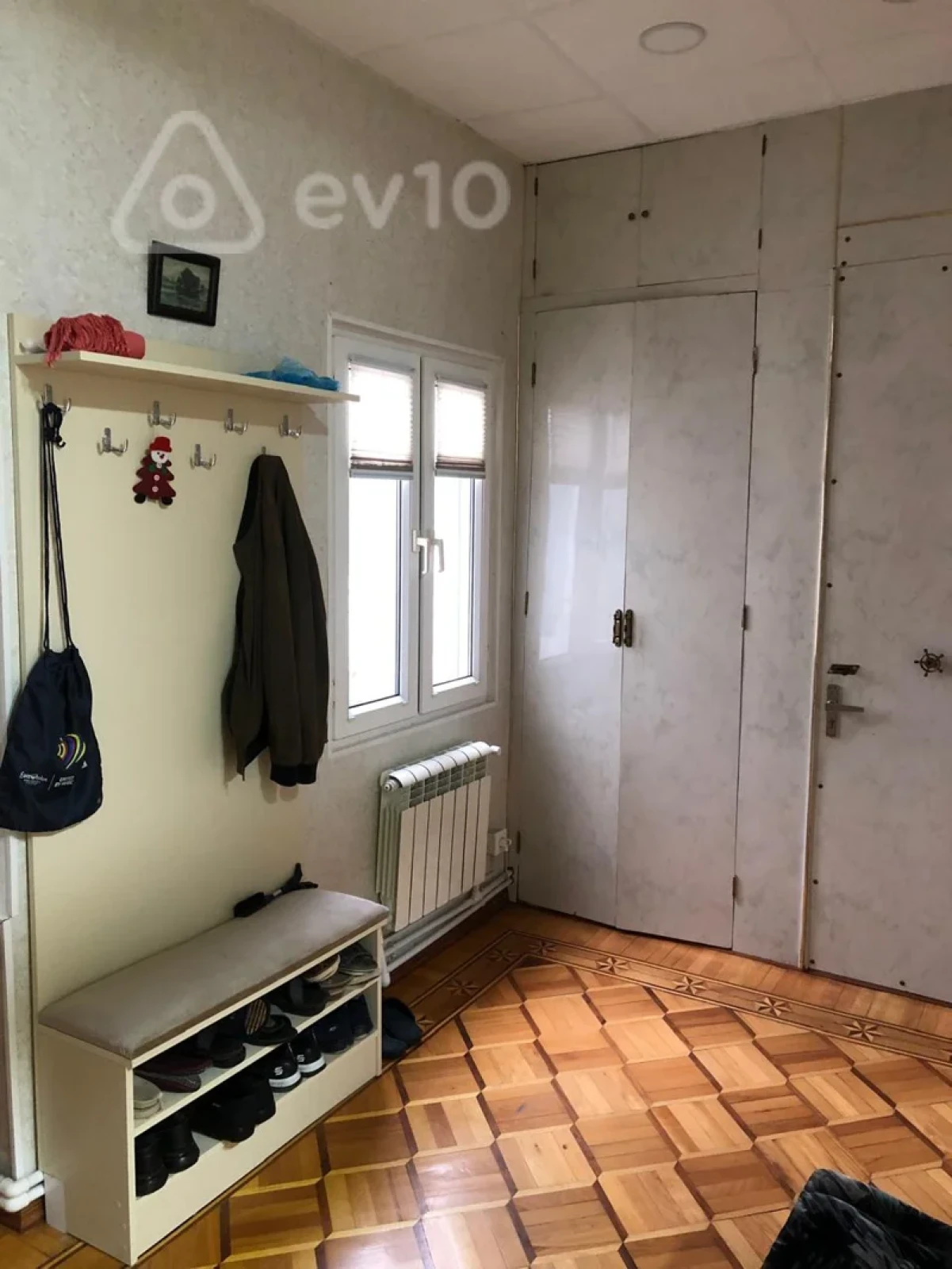 Satılır 3 otaqlı köhnə tikili 98 m²