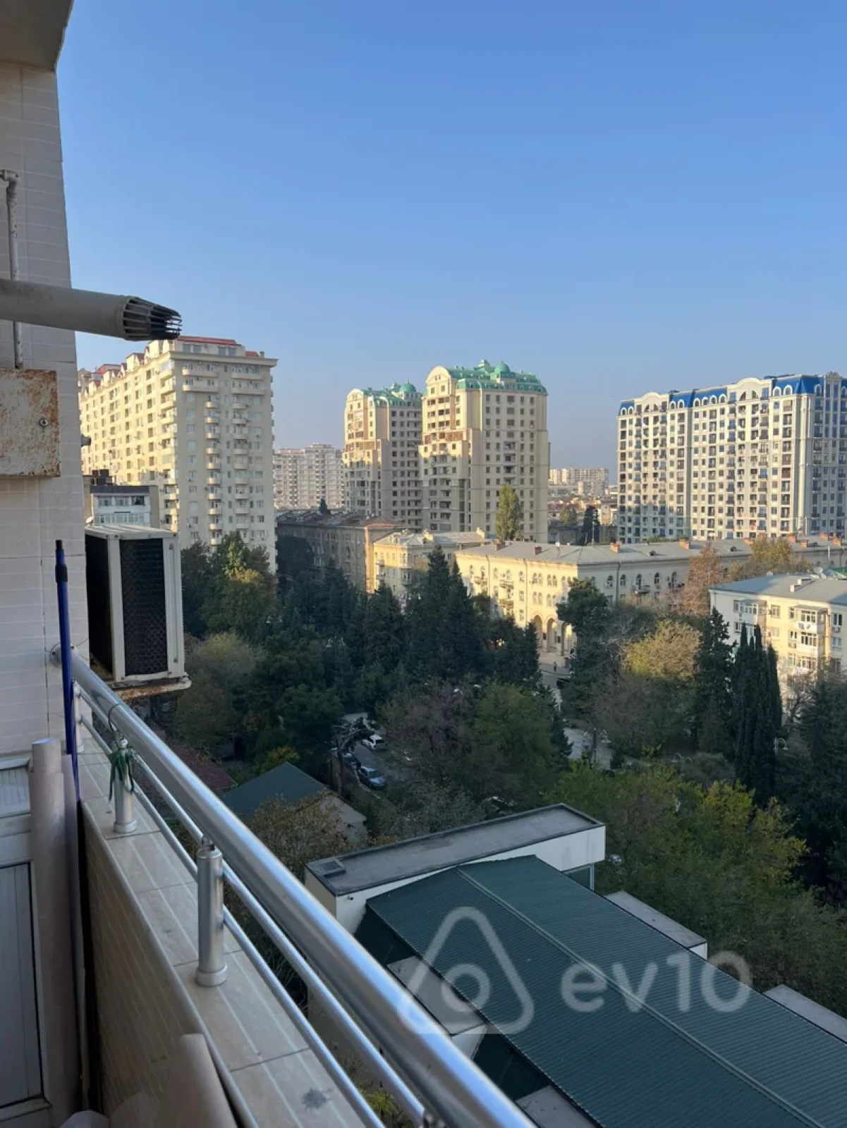 Kirayə verilir 4 otaqlı yeni tikili 180 m²