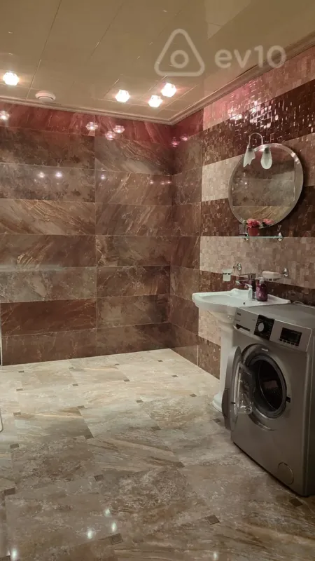 Kirayə verilir 2 otaqlı yeni tikili 150 m²