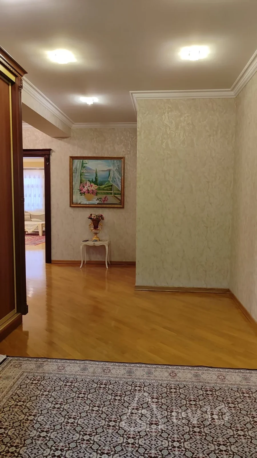 Kirayə verilir 2 otaqlı yeni tikili 150 m²