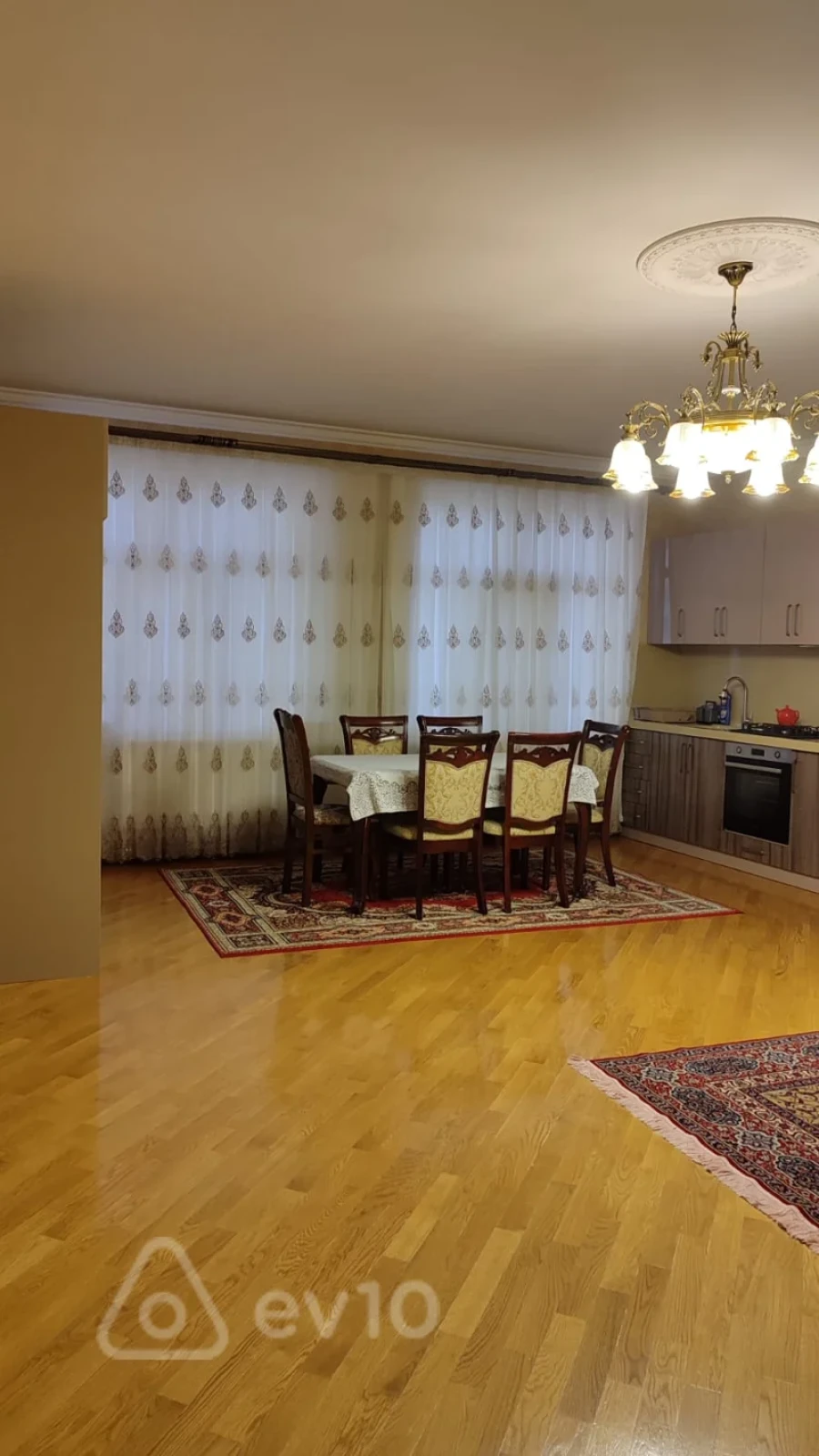 Kirayə verilir 2 otaqlı yeni tikili 150 m²