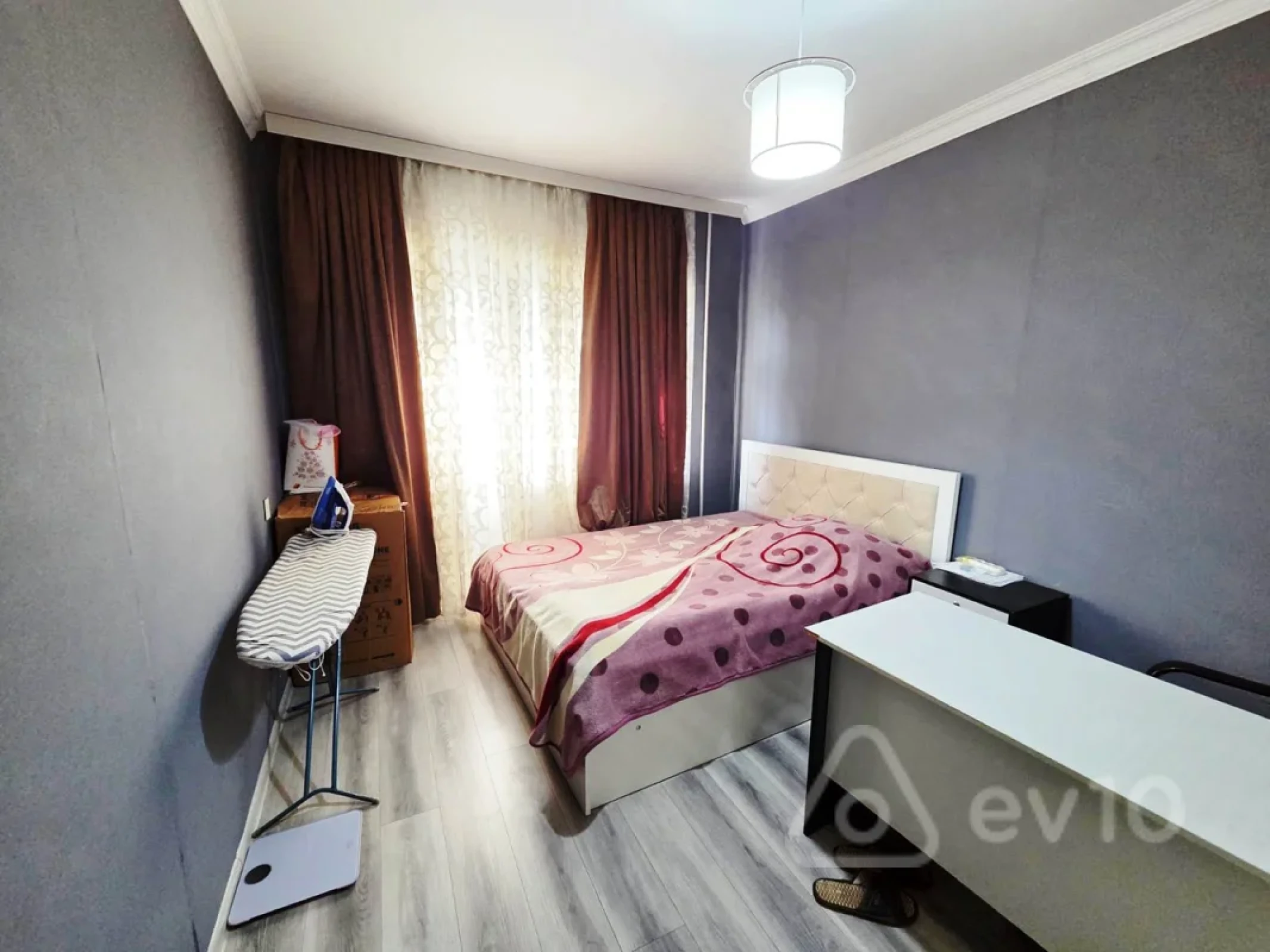 Satılır 3 otaqlı köhnə tikili 100 m²