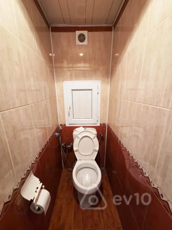 Satılır 3 otaqlı köhnə tikili 100 m²