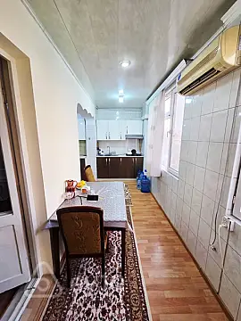 Satılır 3 otaqlı köhnə tikili 100 m²