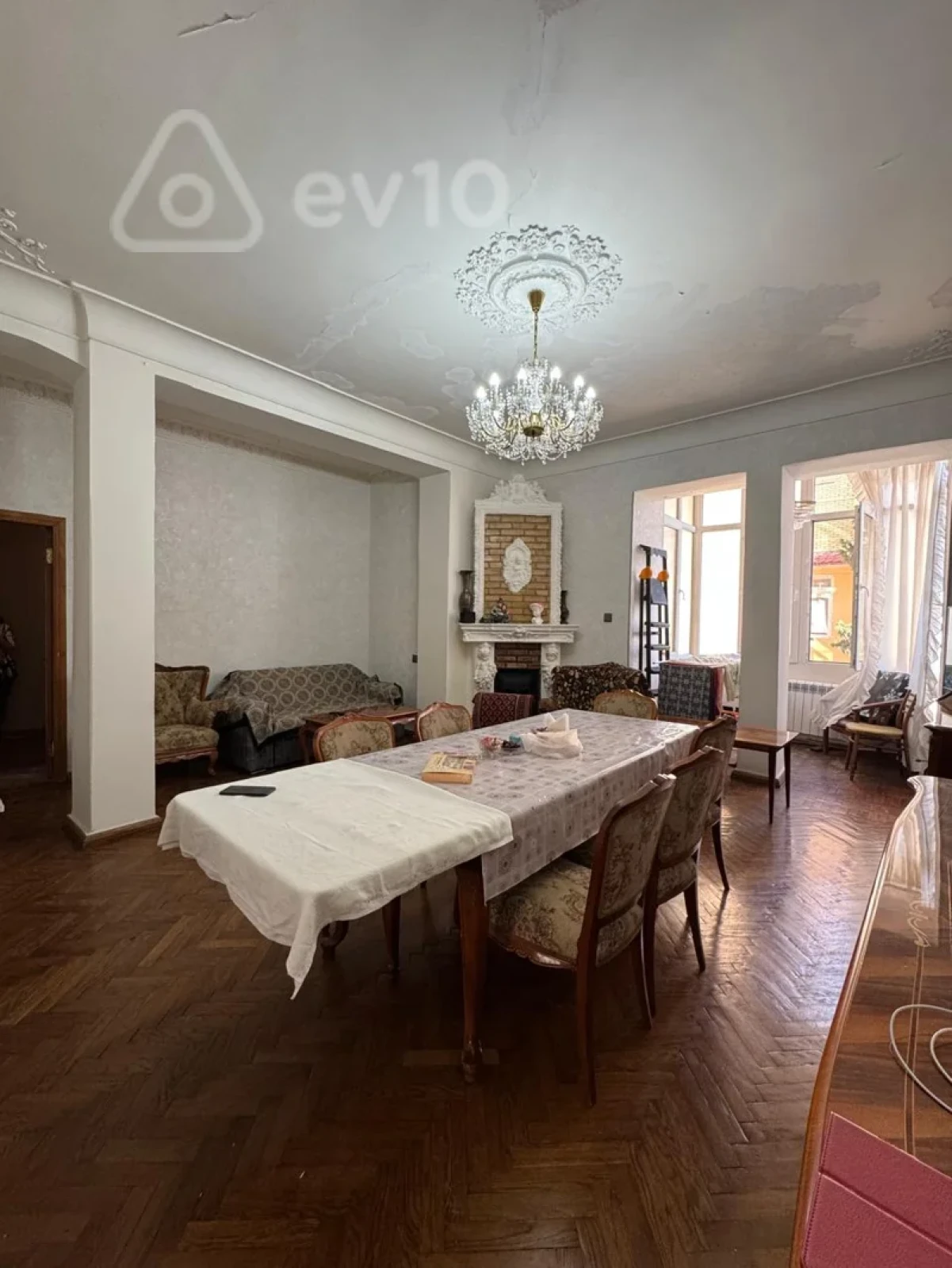 Satılır 3 otaqlı köhnə tikili 90 m²