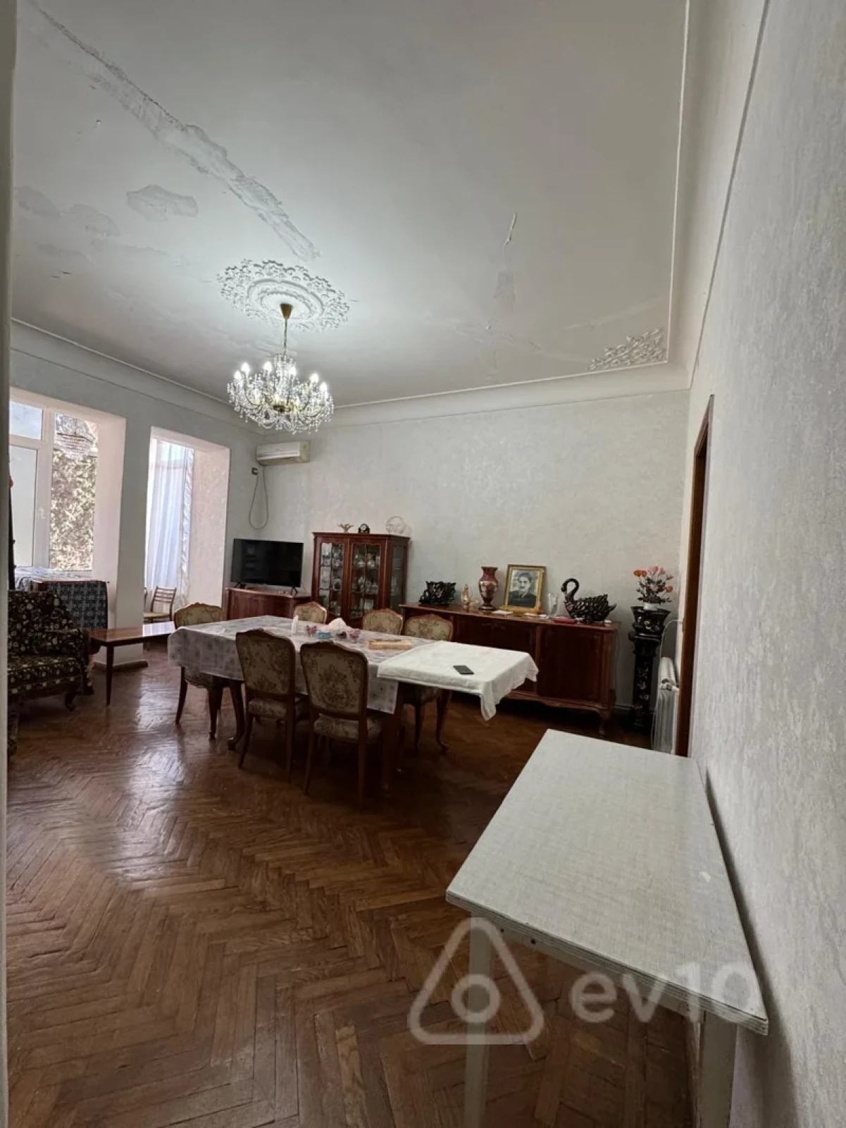 Satılır 3 otaqlı köhnə tikili 90 m²