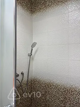 Satılır 3 otaqlı köhnə tikili 90 m²