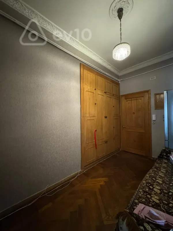 Satılır 3 otaqlı köhnə tikili 90 m²