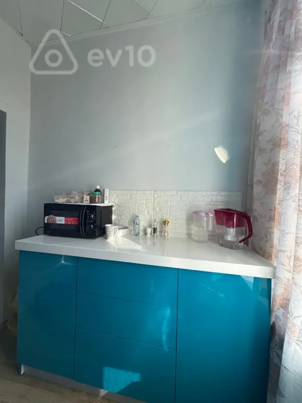 Satılır 3 otaqlı köhnə tikili 90 m²