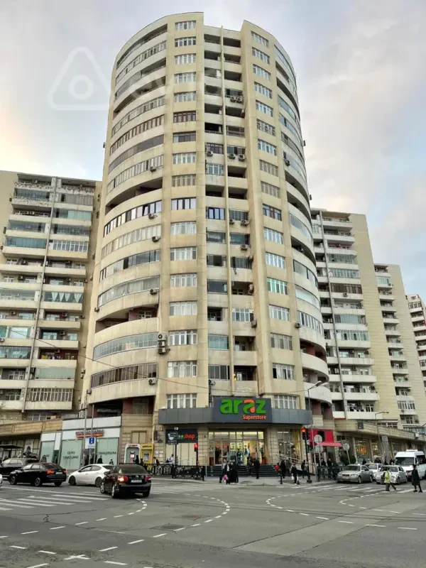 Kirayə verilir 3 otaqlı yeni tikili 102 m²