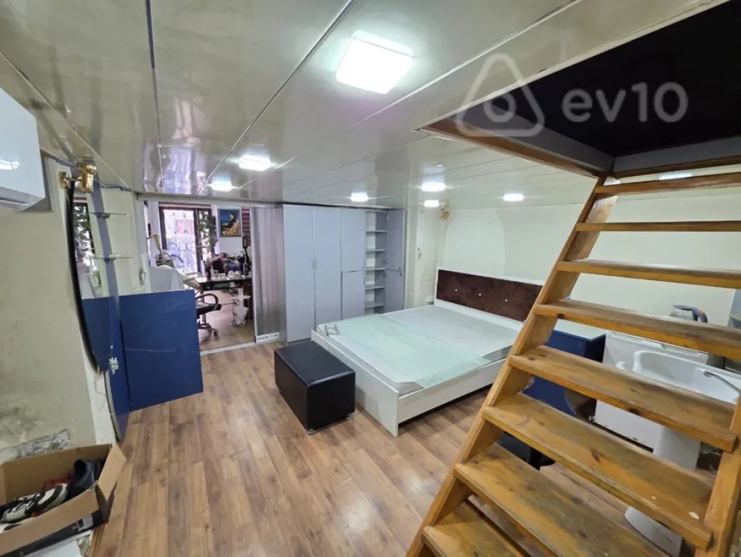 Kirayə verilir 1 otaqlı köhnə tikili 40 m²