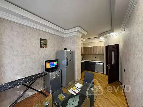 Kirayə verilir 3 otaqlı yeni tikili 145 m²